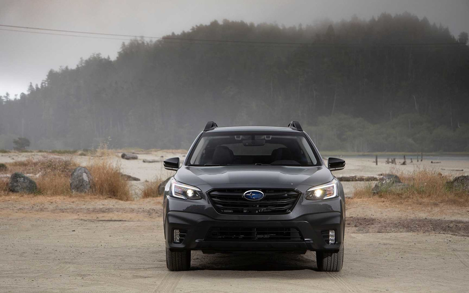 Comparison Toyota Corolla Cross XLE 2022 vs Subaru Outback Touring XT 2021 SUV Drive